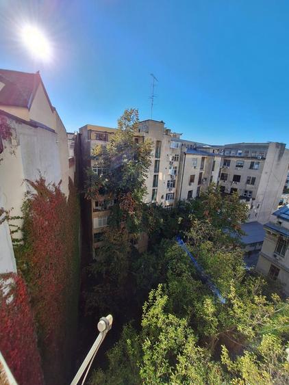 Vinzare apartament renovat cu design italian in  Piata Romana - 22