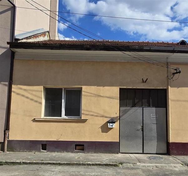 RECO CASA 2 CAMERE ZONA CENTRALA - 1