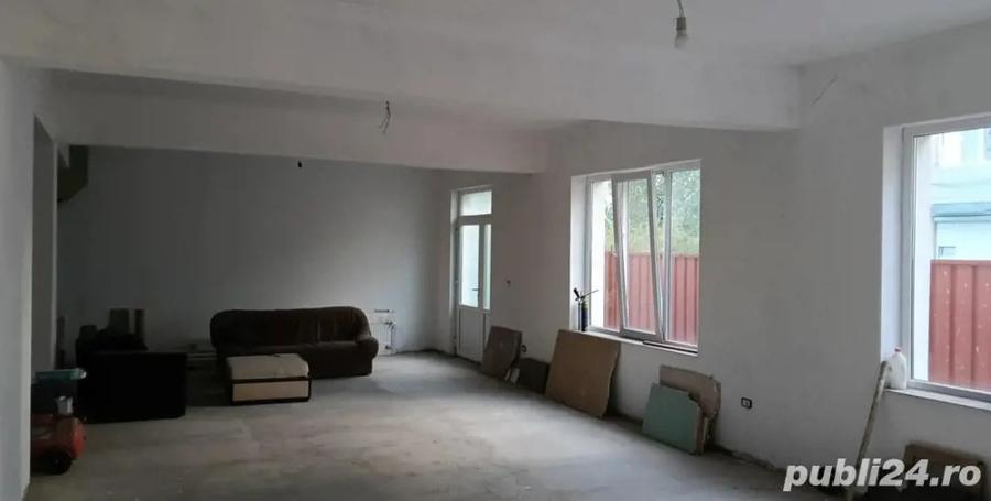 Inchiriez spatiu comercial - 1