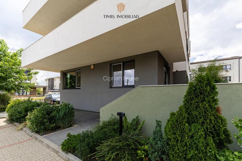 Spatiu comercial ultramodern  - terasa, 2 parcari & intrare separata