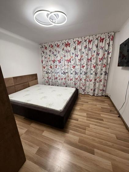 Inchiriez apartament 2 camere - 3