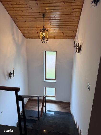 De vanzare casa spa?ioasa cu curte - 9