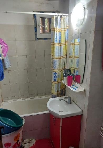 3 camere- semidecomandat, Str Ioan Berindei nr.3, Teiul Doamnei Sector 2 - 2