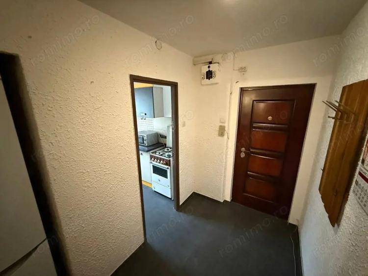 Apartament 2 camere, etaj 1, balcon, baie cu geam zona excelenta Sasar - 3