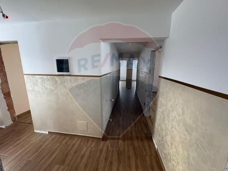 Casa  si  teren zona Balaurul - 11