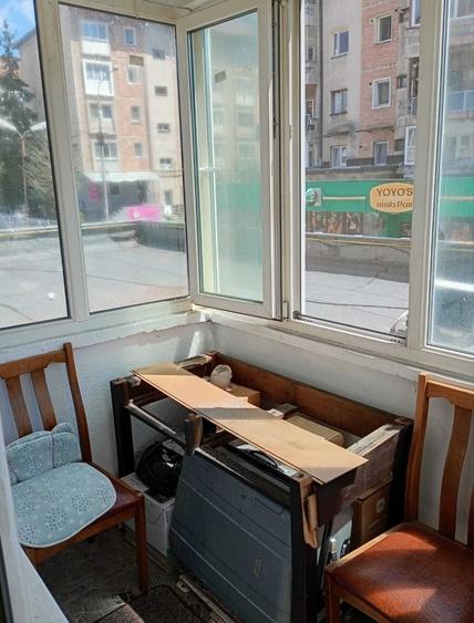 Apartament cu 2 camere decomandat în Petros