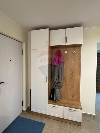 Apartament de inchiriat 3 camere plus Garaj complet RENOVAT - 6