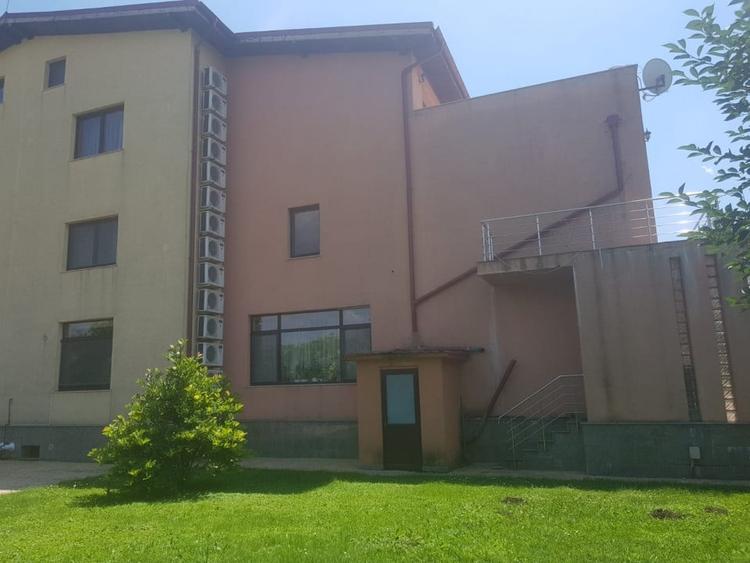 OCAZIE, VAND VILA  DE LUX 860 MP UTILI SI 1230 MP TEREN LANGA LACUL CERNICA - 37