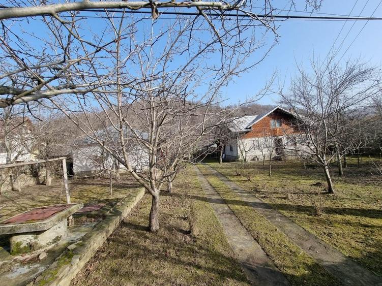 Valenii de Munte |Carbunesti | Casa cu 3 camere | Zona superba| - 2