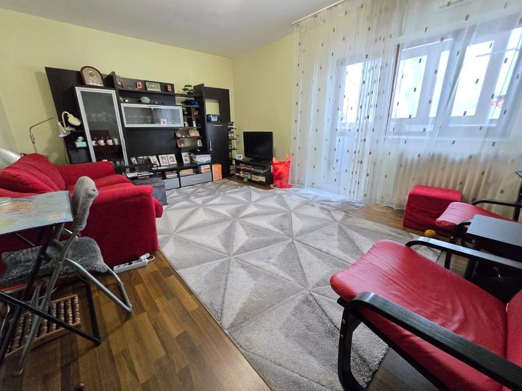 Apartament 3 camere Tatarasi Oancea , 80 mp , garaj - 4