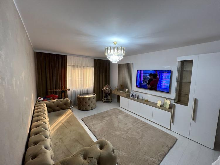 zona h-uri fata in fata cu statia de autobuz !!! - 4