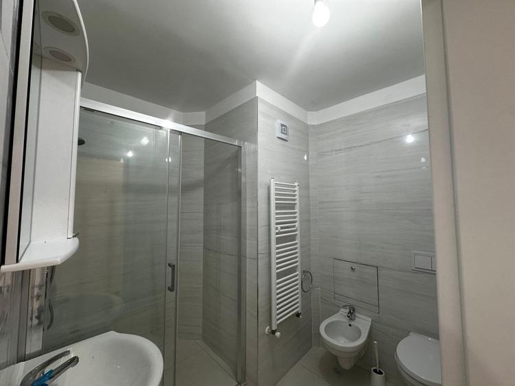 Apartament complet renovat cu 4 camere - 19