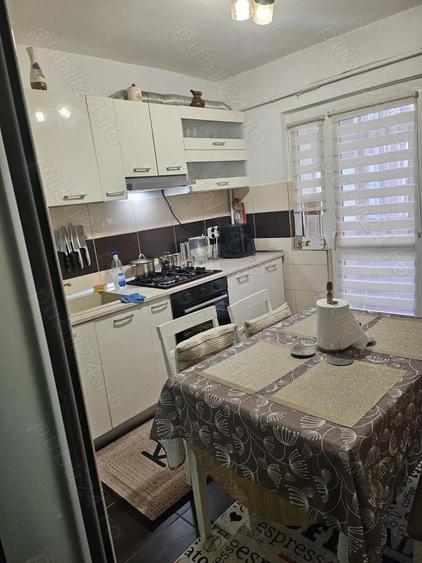 Persoana fizica, vand apartament 3 camere. - 2