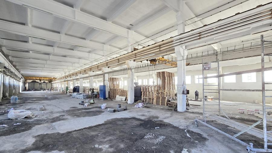 Hala de productie de inchiriat centura sud, 2400 mp, putere 1.8 Mw, pod rulant - 5