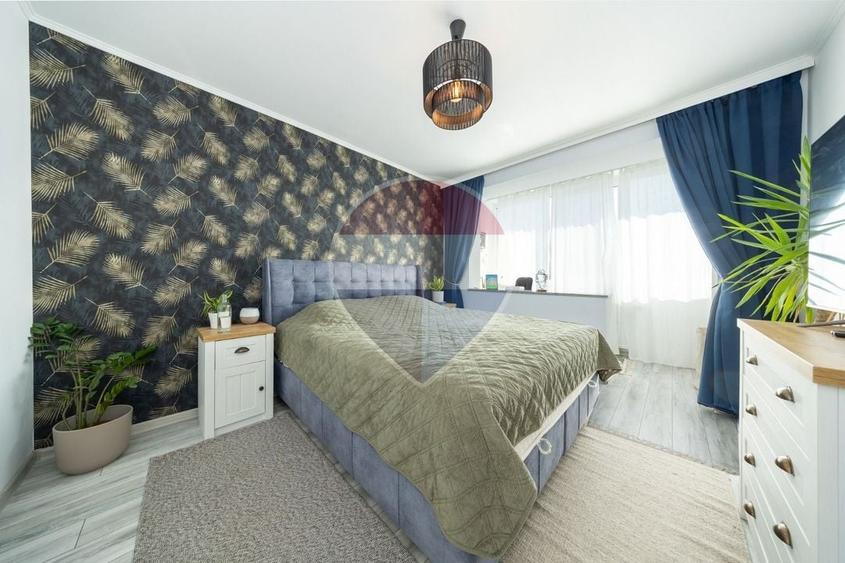 Apartament cu 3 camere semidecomandat în Gării