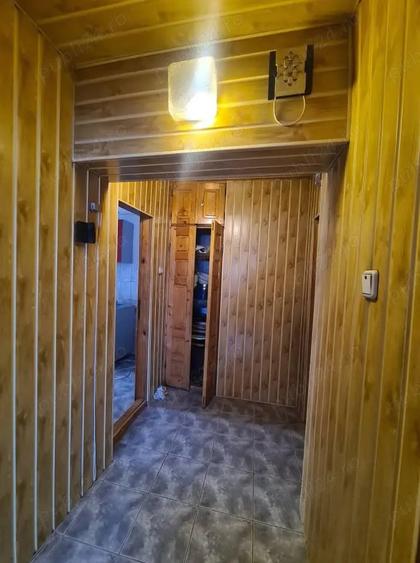 Vand apartament semodecomandat, 3 camere, ultracentral, etajul 4, vizavi de nada florilor - 9