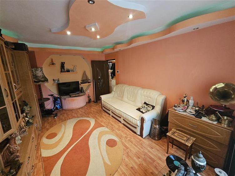 Resita, 3 Cam. Dec., Micro 4 - 2