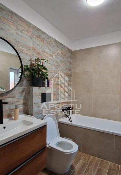 Apartament la casa cu curte comuna zona Piata Maria - 1