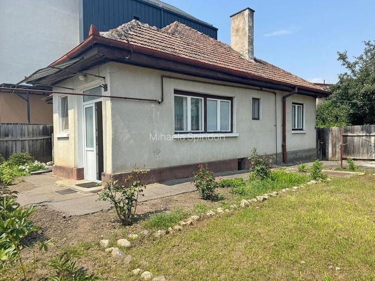 CASA CU POTENTIAL IN CARTIERUL FLORILOR