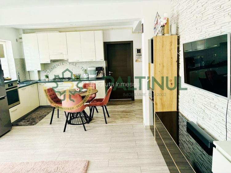 Apartament 3 camere + pod, balcon 13 mp - Calea Cisnădiei, str. Irina Rosetti Apartament 3 camere + pod, balcon 13 mp - Calea Cisnădiei, str. Irina Rosetti