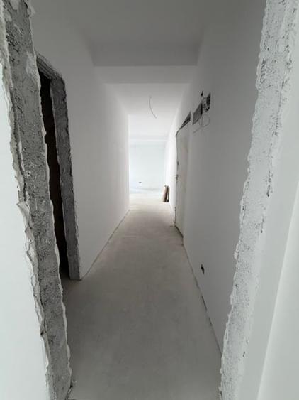 Apartament cu 2 camere semidecomandat în P-ța Alba Iulia