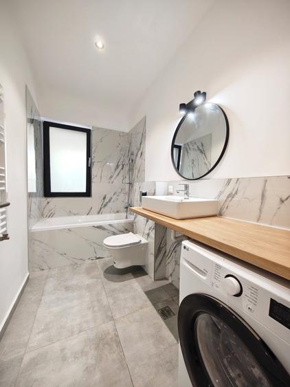 Apartament cu 3 camere decomandat, mobilat în Băneasa