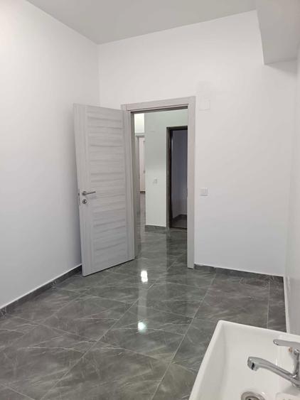Spatiu pentru servicii inclusiv medicale - parter bloc nou. - 7