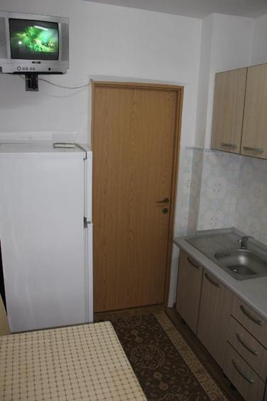 Apartament cu 2 camere decomandat, mobilat în Gorjului