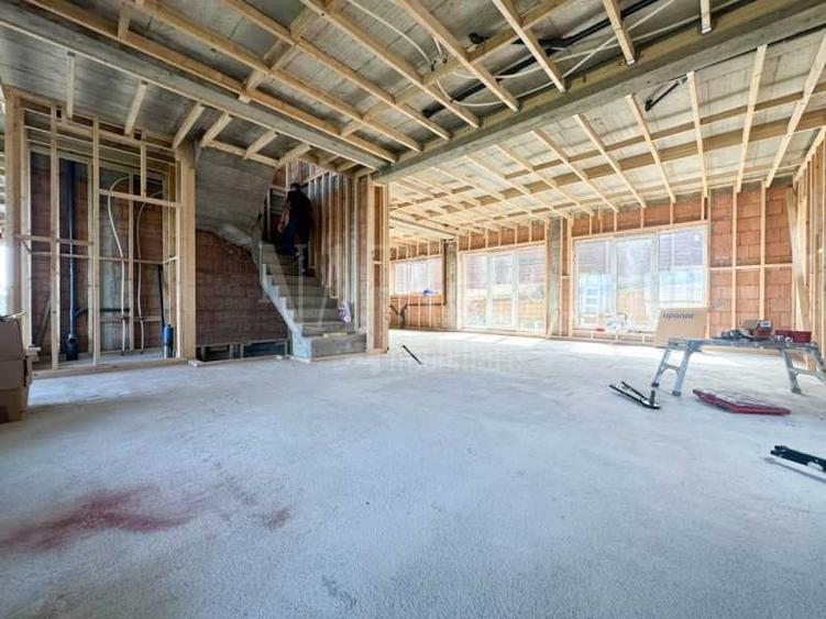 Casa 5 camere de vanzare in Feleacu - 1