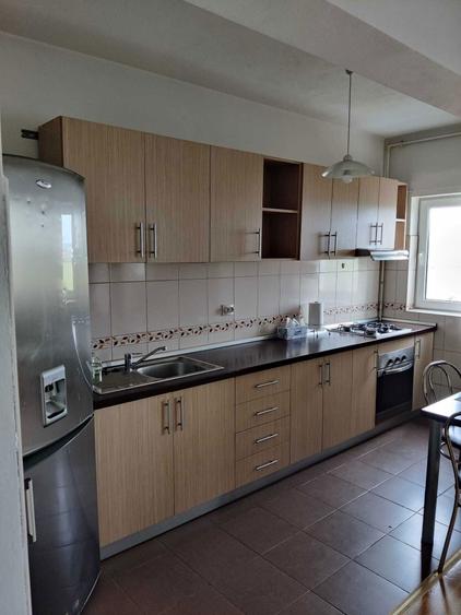 Inchiriez apartament 2 camere - 3