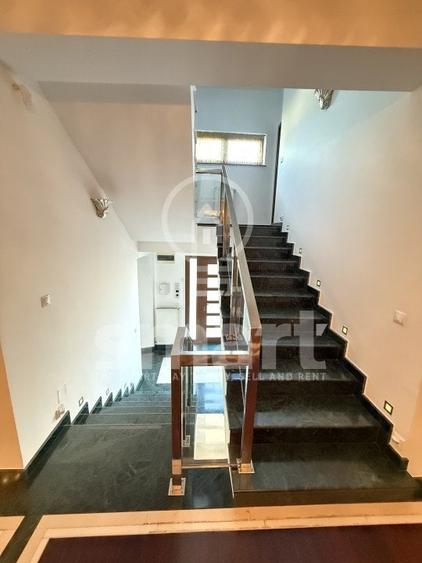 Casa cu 2 unitati locative - 16