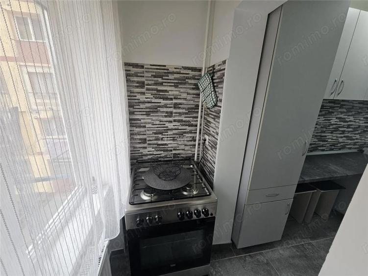 Resita, Garsoniera, Renovata, Mobilata+Utilata, Et. 2, Micro 4 - 7