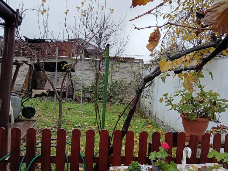 Casă renovată, gata de mutat,la 1 km de Spitalul Județean și Stadion - 8