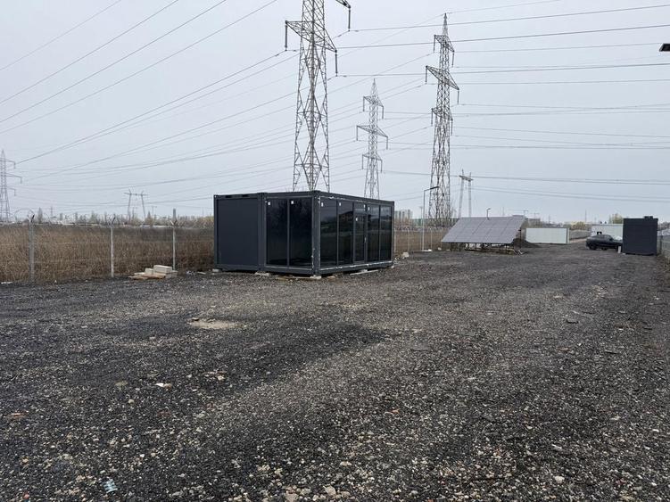 Teren De Inchiriat - 1