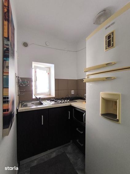Casă cu 2 camere cu Teren 30 Mp în Piața Unirii
