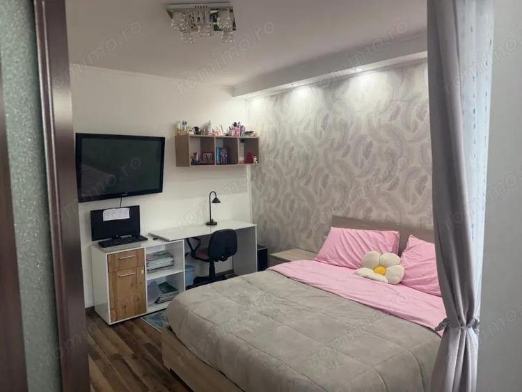 CASA DEOSEBITSA MOBILATA in stil italian ,zona podul VIORELE , teren 280 mp - 17