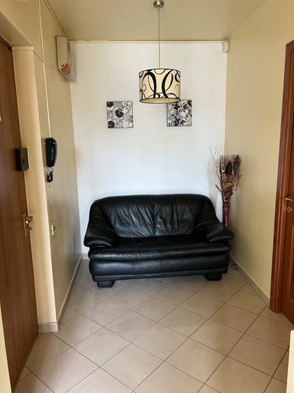 Apartament 2 dormitoare cu hol locuibil, 2 balc, centrala proprie, bloc solid - 10