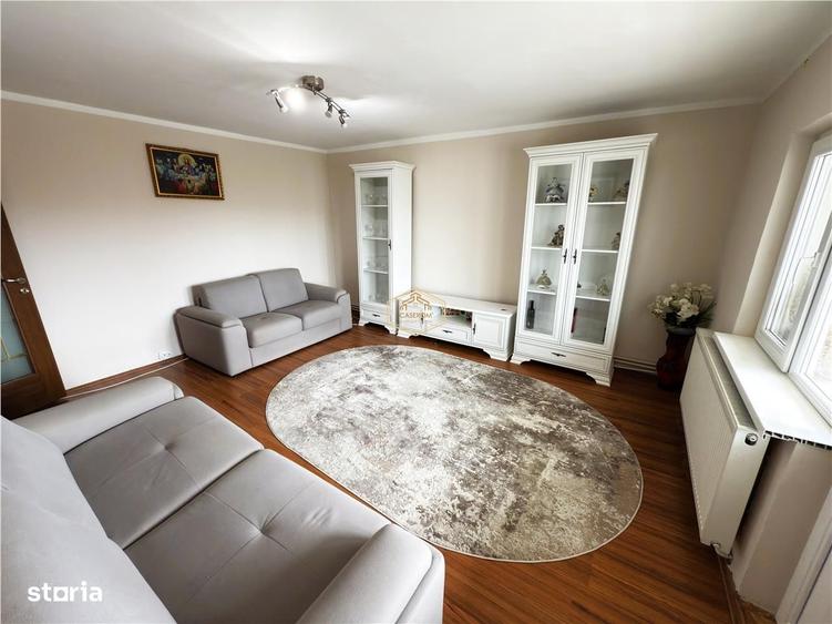Apartament cu 3 camere decomandat în Micro 16