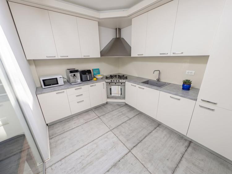 Apartament cu 4 camere, mobilat în Voluntari