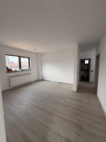 Casa la rosu de vanzare in Magura - 6