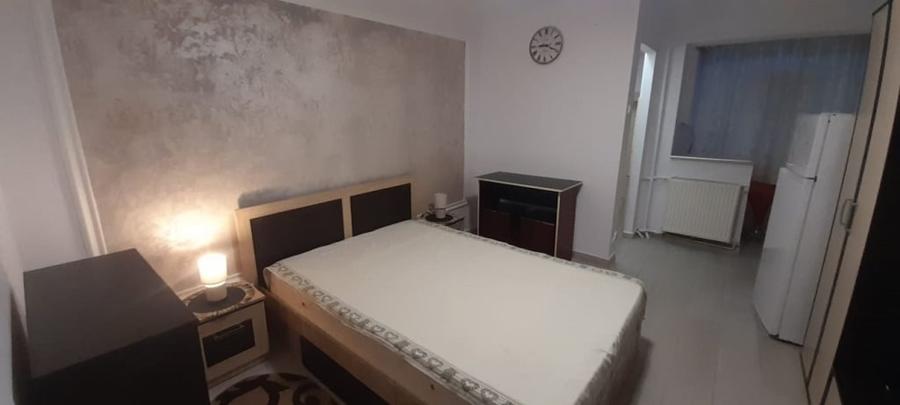 Garsoniera - zona Podu Ros - spate Gara Internationala - 6