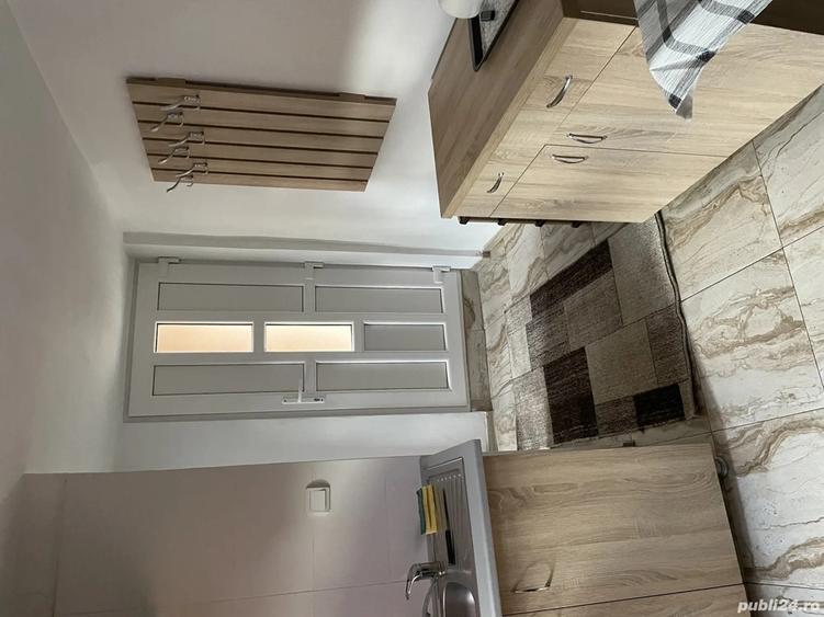 Inchiriez o camera cu baie - 3