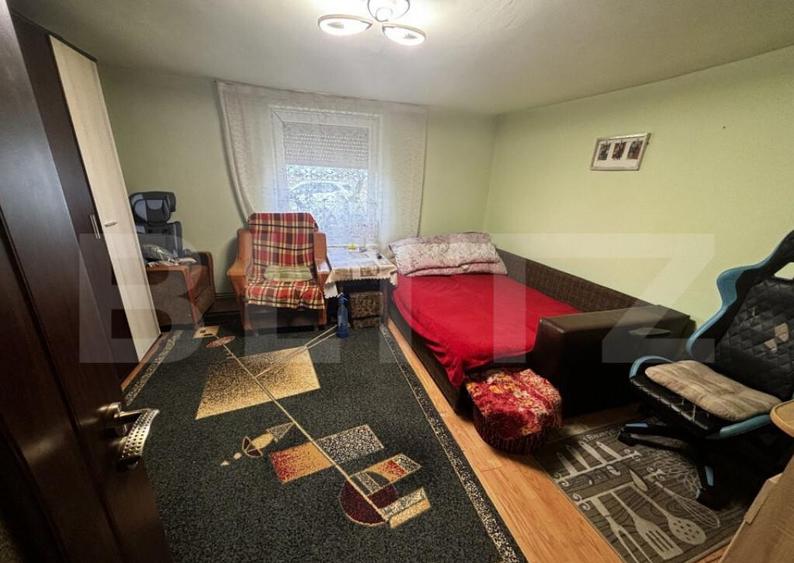 Casa de vanzare, cu 3 camere, 74 mp utili, zona Lucian Blaga - 1