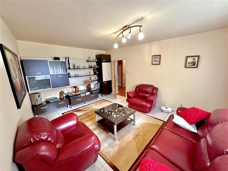 Vanzare apartament cu 3 camere rond Baba Novac - Mihai Bravu - 1