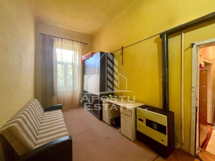 Apartament decomandat, 2 camere curte comuna - Zona Piata Sarbeasca - 4