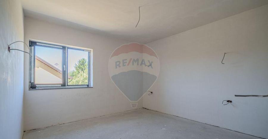 Loca?ie premium in Sanpetru, casa noua Comision 0% - 8