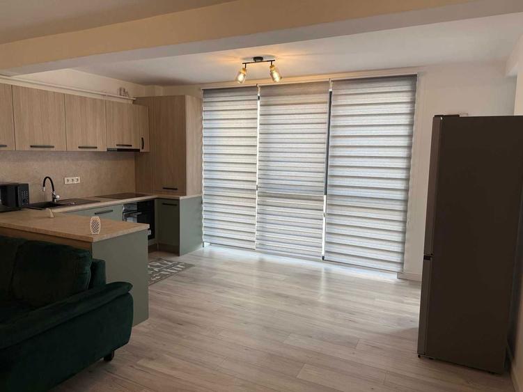 Inchiriez Apartament Modern 3 Camere Zona Bradet - 8