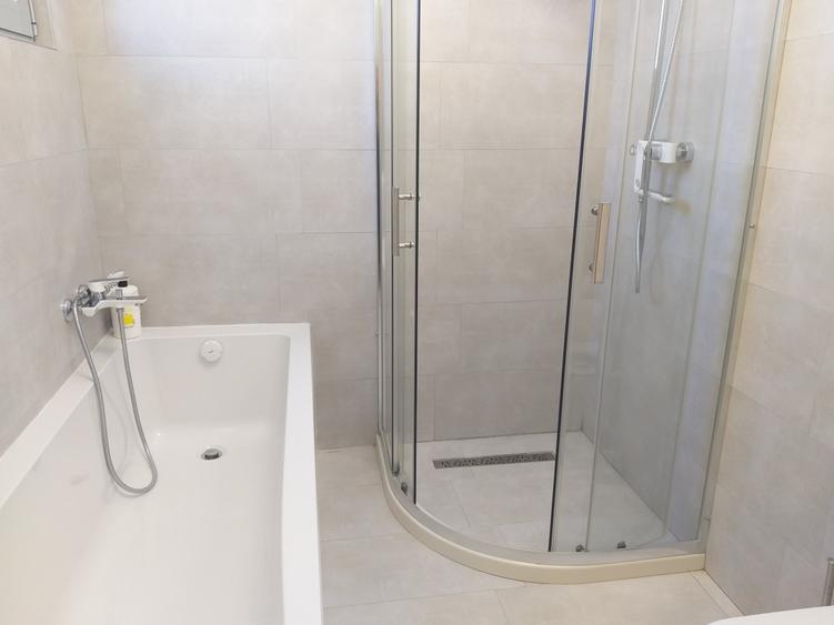 BANEASA LAC-PETROM CITY, 3 CAMERE, BUCATARIA MOBILATA, TERASA, PARCARE SUBTERANA - 24