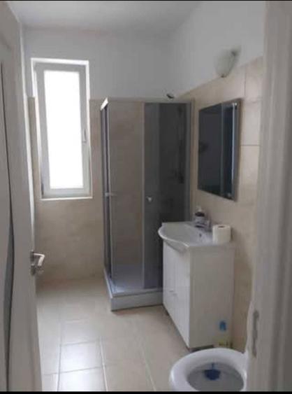 Vand apartament central Floresti - 1