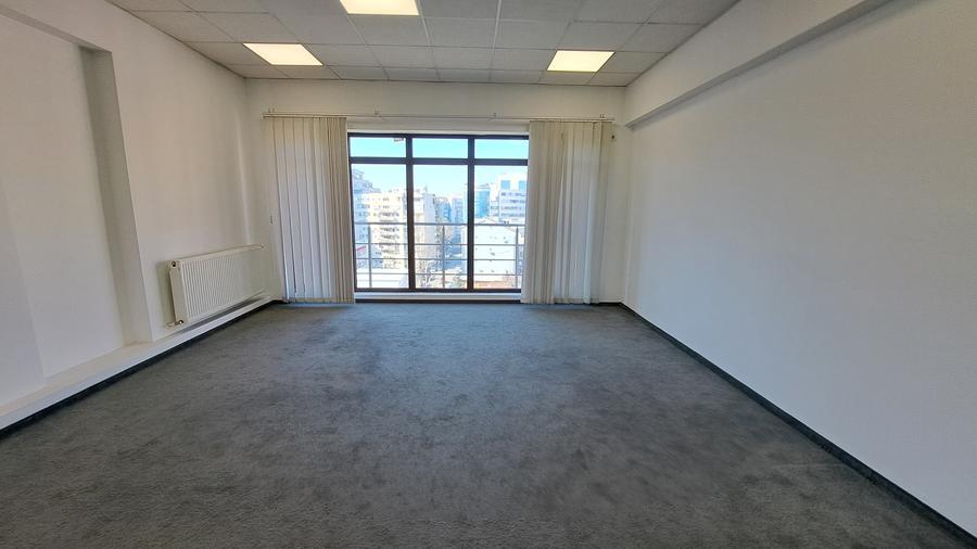 SPATIU BIROU-CLADIRE PREMIUM-CU CHIRIAS - PRODUCE VENITURI - 6